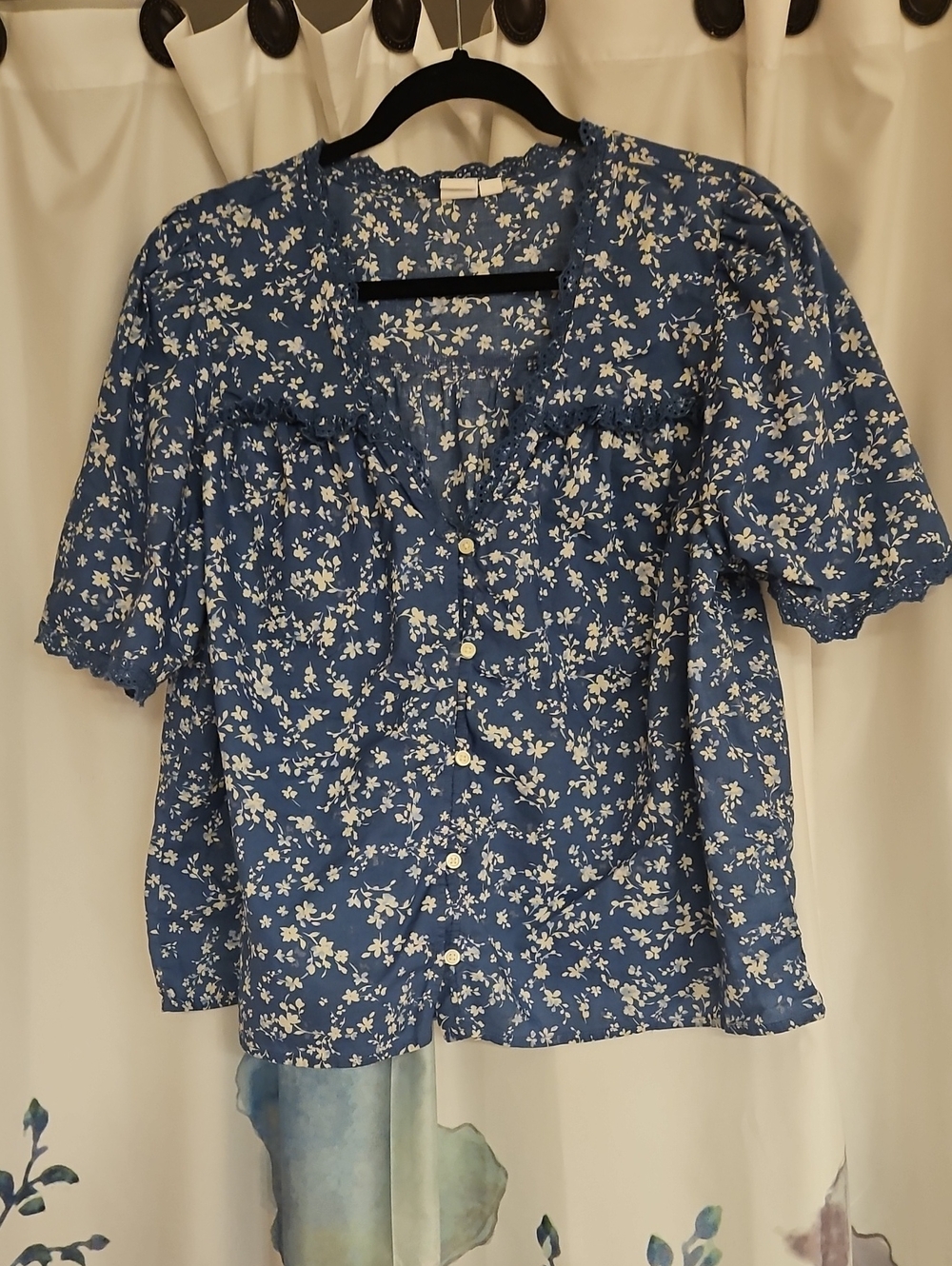 GAP Blue Floral Button-Front Blouse